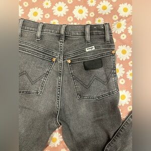 Wrangler grey high rise, skinny Wriggler jeans